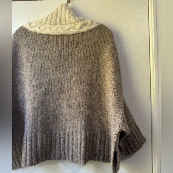 Mer Sea Women’s Luxe Lima Loose Fit Turtleneck Sweater - Picture 3 of 7